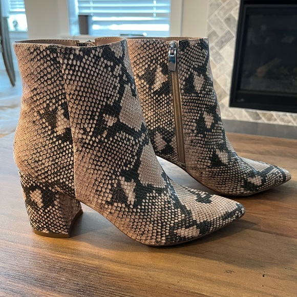 Steve Madden Nadalie Booties - Picture 3 of 8